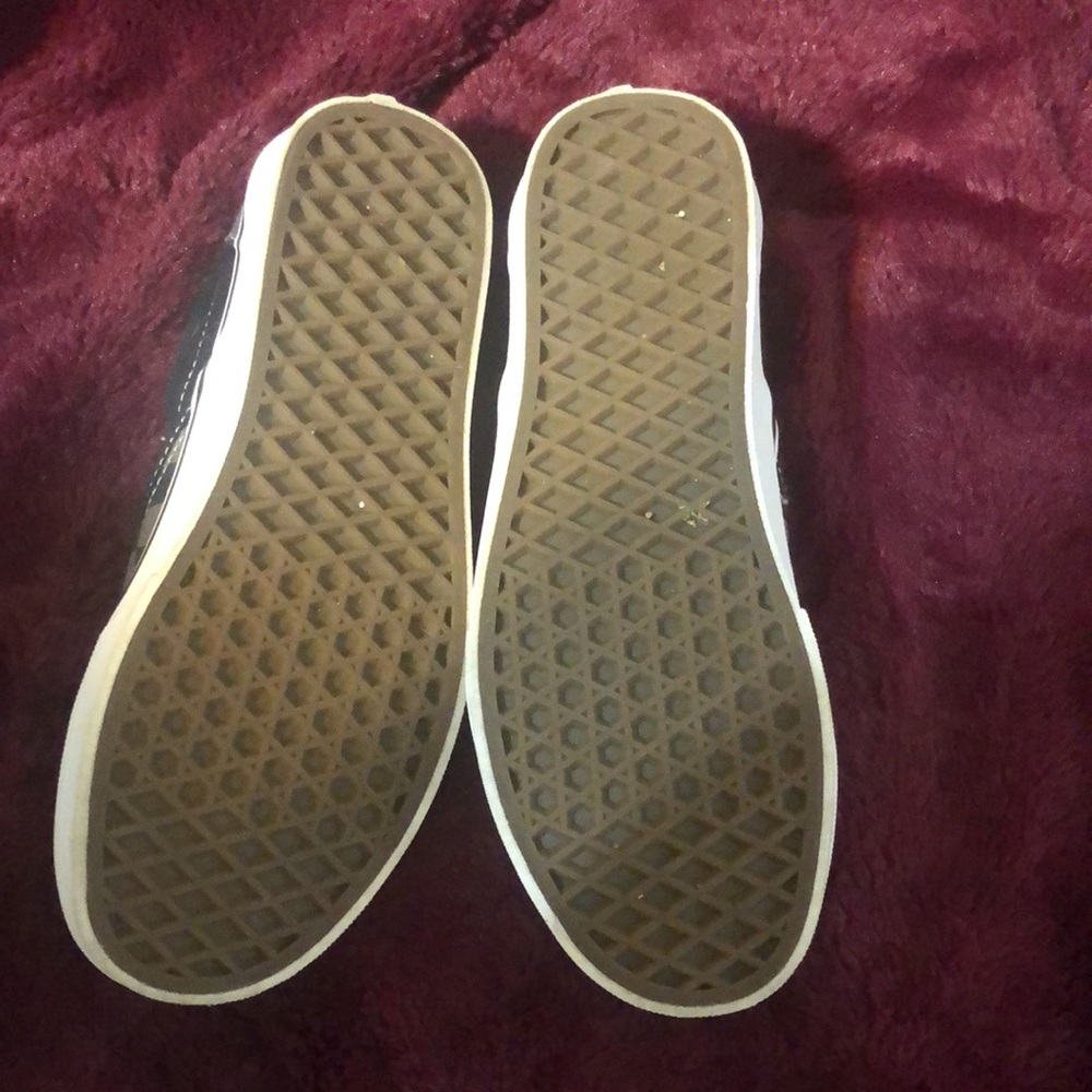 Shoes - Picture 2 of 4